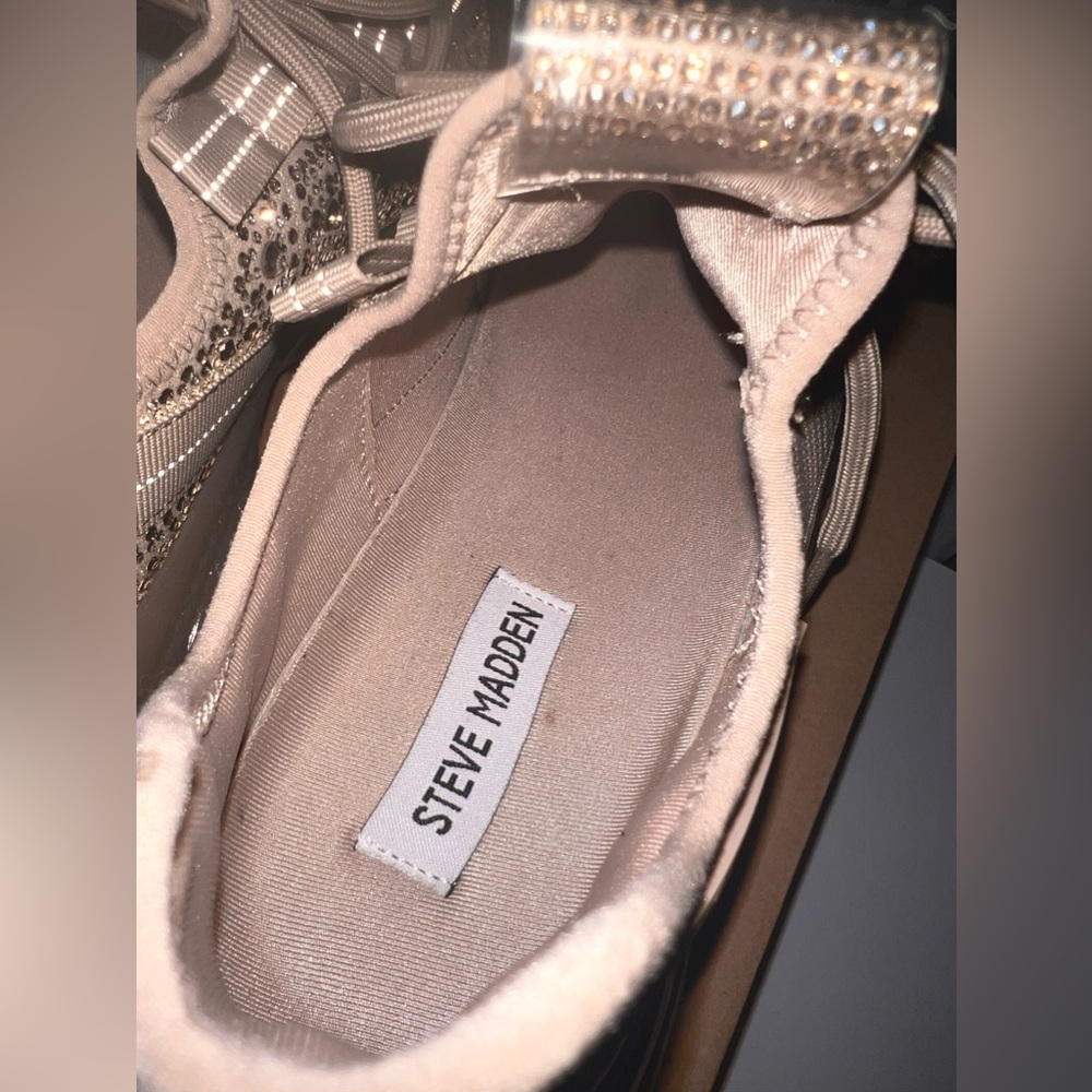 Steve Madden - Picture 6 of 8